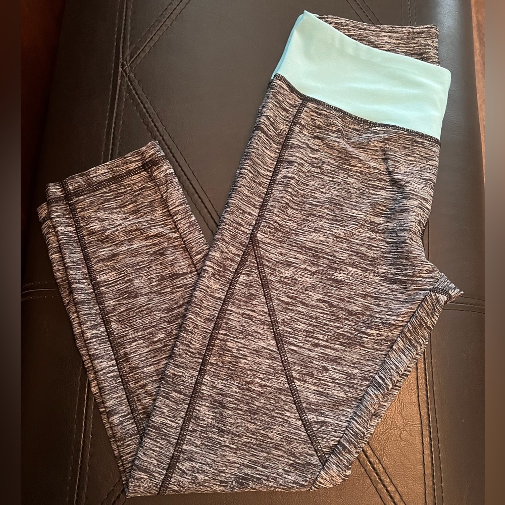 N.Y.L. Gray SpaceDye Capri Leggings w/ black stitching & light turquoise waist.